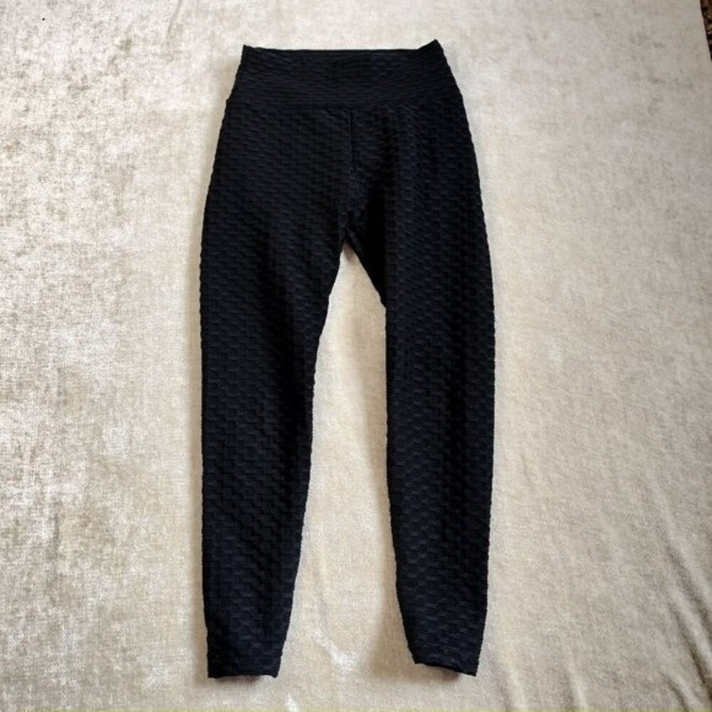 Texture Crisscross Pattern Butt Lifting Ruched Black Leggings Size M